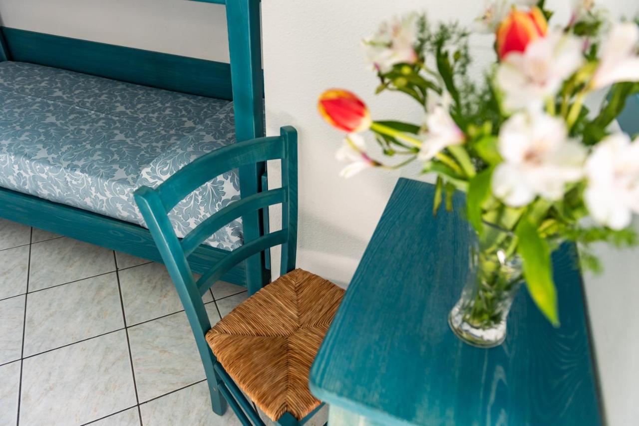 Hotel Quasar Cala Liberotto Extérieur photo