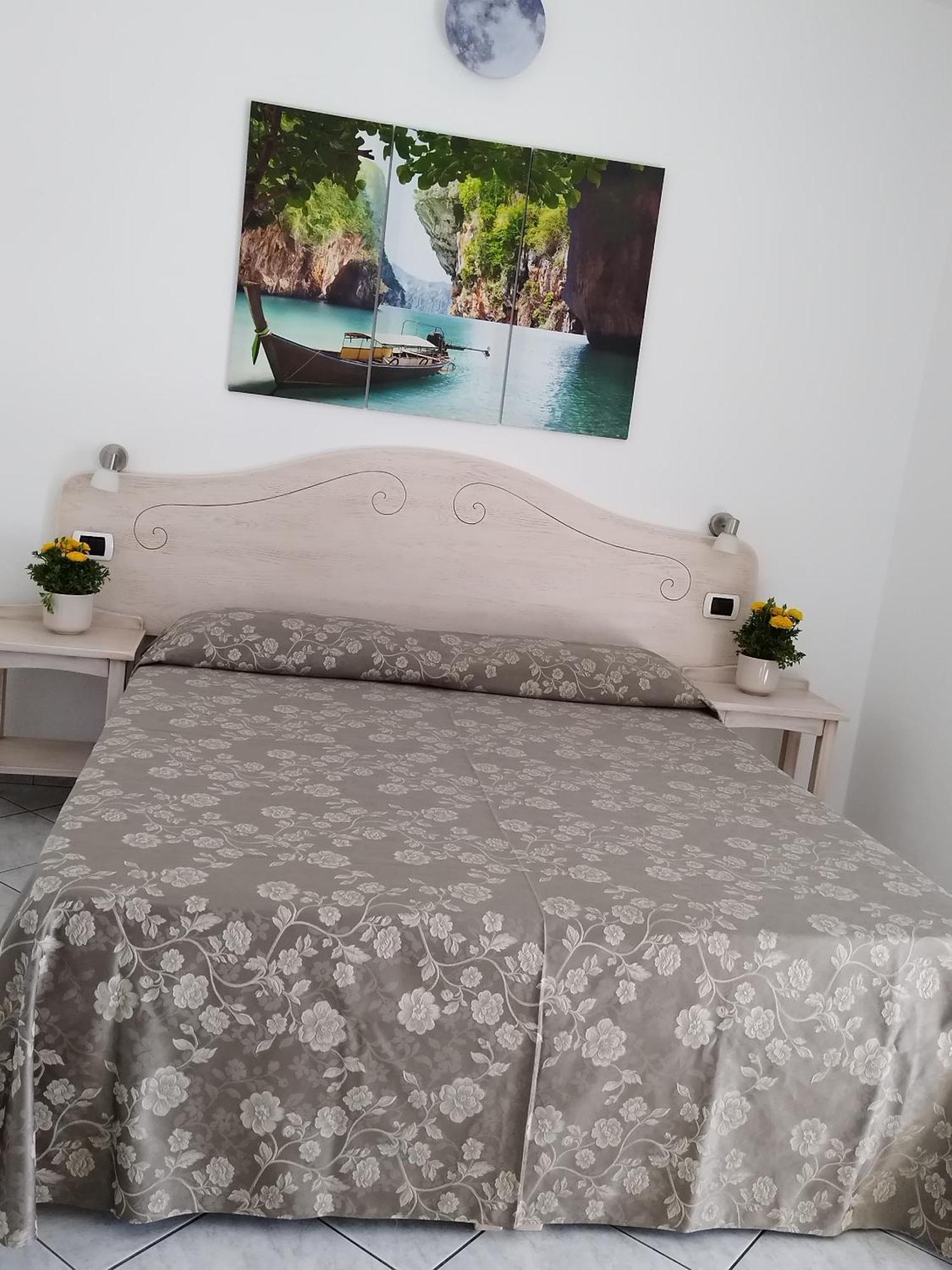 Hotel Quasar Cala Liberotto Extérieur photo